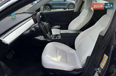 Седан Tesla Model 3 2019 в 