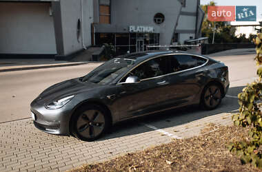 Седан Tesla Model 3 2018 в 