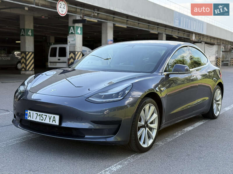 Седан Tesla Model 3 2019 в Києві