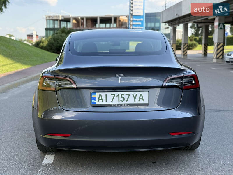 Седан Tesla Model 3 2019 в Києві