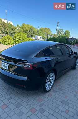 Седан Tesla Model 3 2023 в Луцке