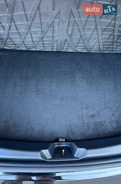 Седан Tesla Model 3 2023 в Луцке