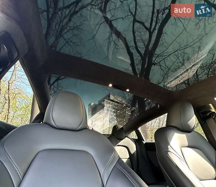 Седан Tesla Model 3 2023 в Харькове