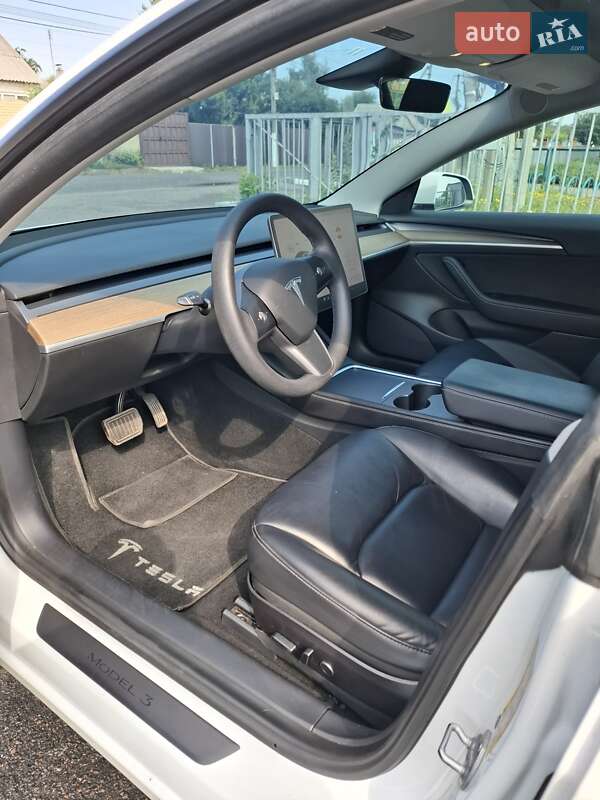 Седан Tesla Model 3 2021 в Харькове