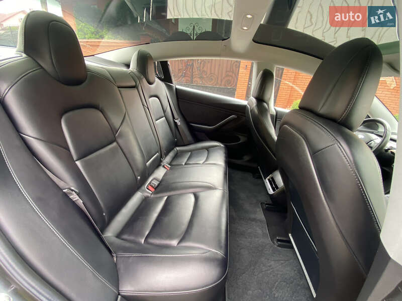 Седан Tesla Model 3 2018 в Хмельницькому