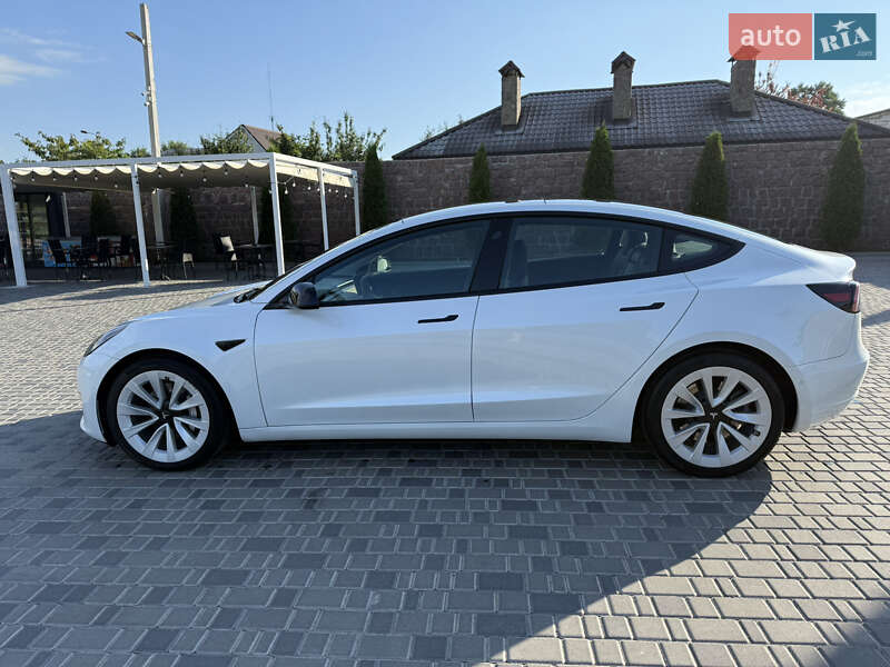 Седан Tesla Model 3 2021 в Кропивницком