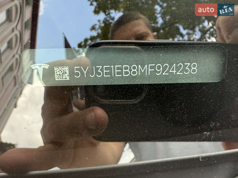 Седан Tesla Model 3 2021 в Кропивницком