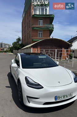 Седан Tesla Model 3 2019 в 