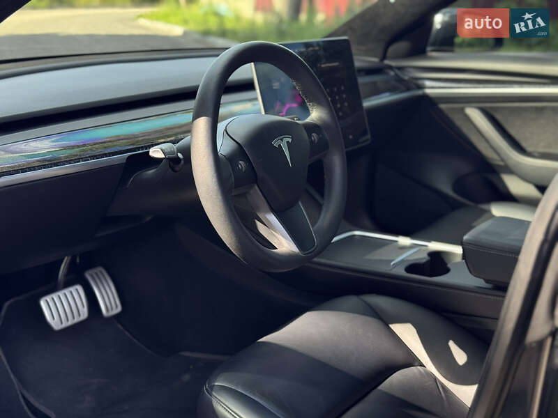 Седан Tesla Model 3 2021 в Житомирі