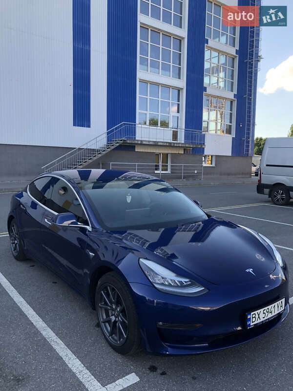 Седан Tesla Model 3 2018 в Хмельницькому