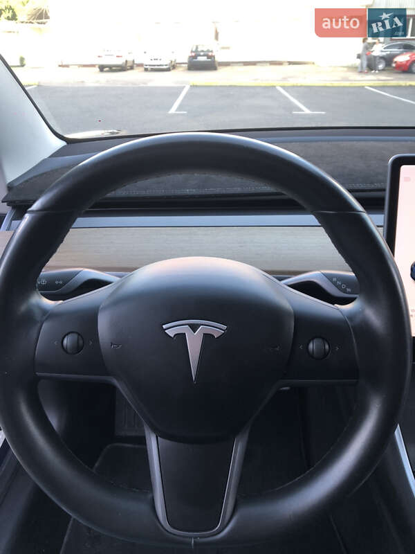 Седан Tesla Model 3 2018 в Хмельницькому