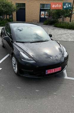 Седан Tesla Model 3 2021 в 