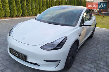 Седан Tesla Model 3 2022 в Львові