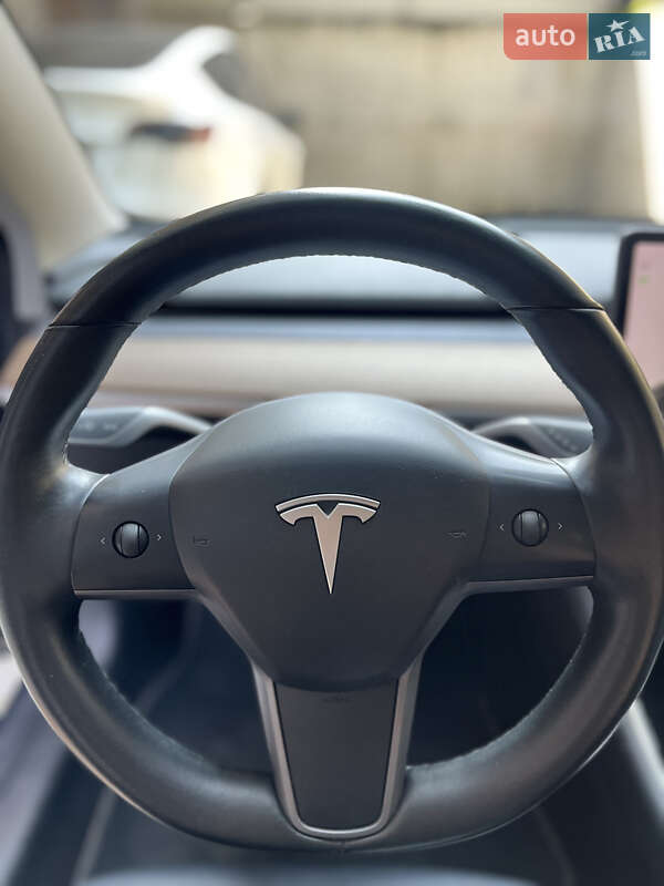 Седан Tesla Model 3 2018 в Хмельницком