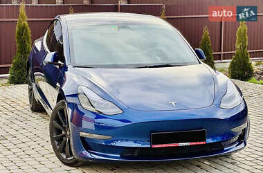 Седан Tesla Model 3 2022 в Києві