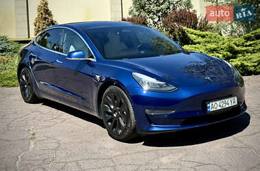 Седан Tesla Model 3 2019 в 