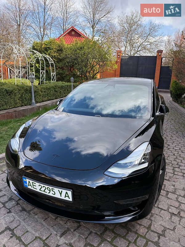 Седан Tesla Model 3 2019 в Днепре