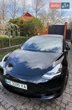 Седан Tesla Model 3 2019 в 