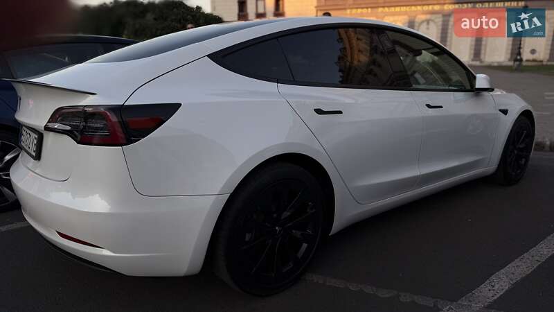 Седан Tesla Model 3 2022 в Одессе