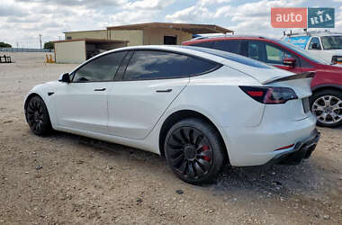 Седан Tesla Model 3 2021 в 