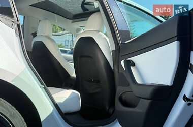 Седан Tesla Model 3 2019 в 