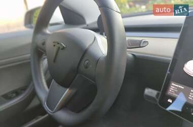 Седан Tesla Model 3 2019 в 