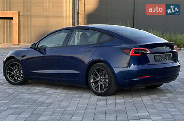 Седан Tesla Model 3 2021 в 