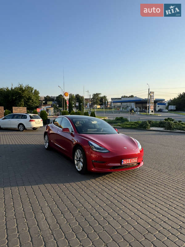 Седан Tesla Model 3 2020 в Хмельницком