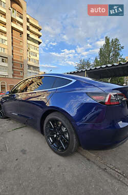 Седан Tesla Model 3 2018 в 