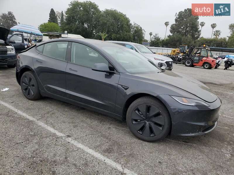 Седан Tesla Model 3 2025 в Умани