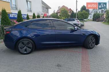 Седан Tesla Model 3 2021 в 