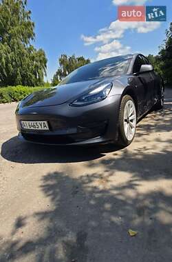 Седан Tesla Model 3 2022 в 