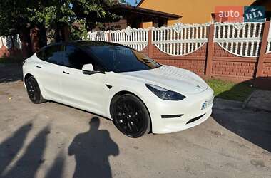 Седан Tesla Model 3 2023 в Рівному