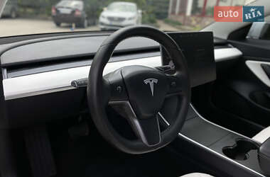 Седан Tesla Model 3 2019 в 