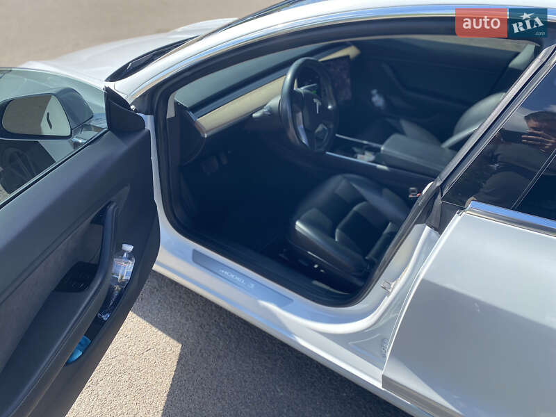 Седан Tesla Model 3 2018 в Броварах фото 10 Седан Tesla Model 3 2018 в Броварах