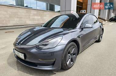 Седан Tesla Model 3 2022 в Киеве