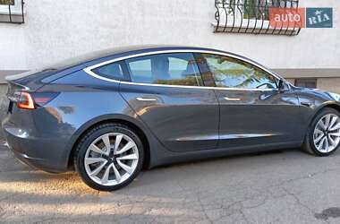 Седан Tesla Model 3 2019 в 