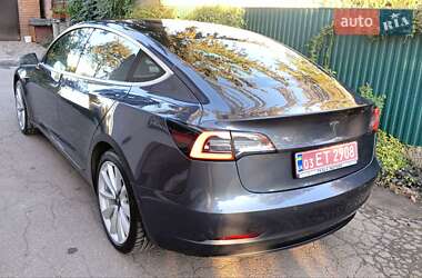 Седан Tesla Model 3 2019 в 