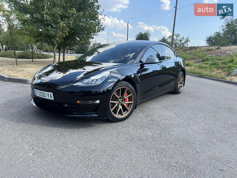 Tesla Model 3 2018