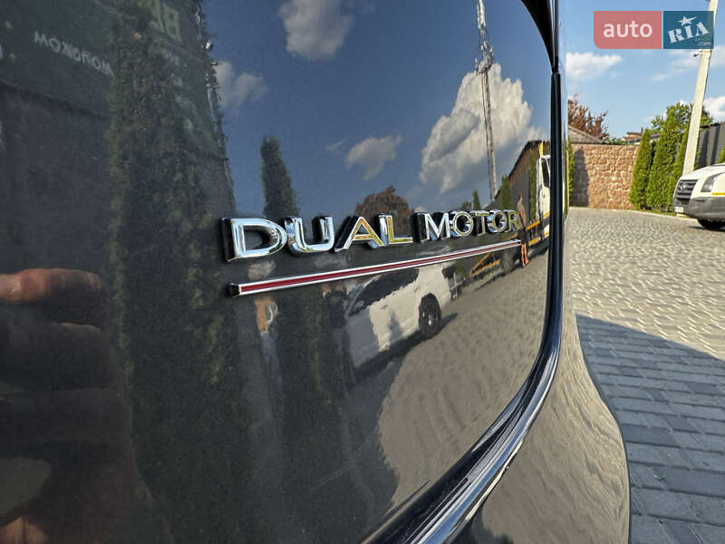 Седан Tesla Model 3 2020 в Кропивницком