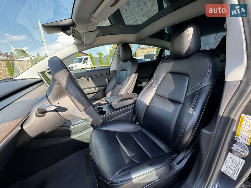 Седан Tesla Model 3 2020 в Кропивницком