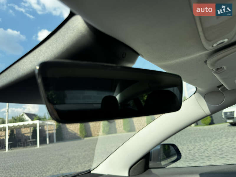 Седан Tesla Model 3 2020 в Кропивницком