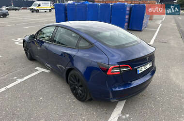 Седан Tesla Model 3 2021 в 