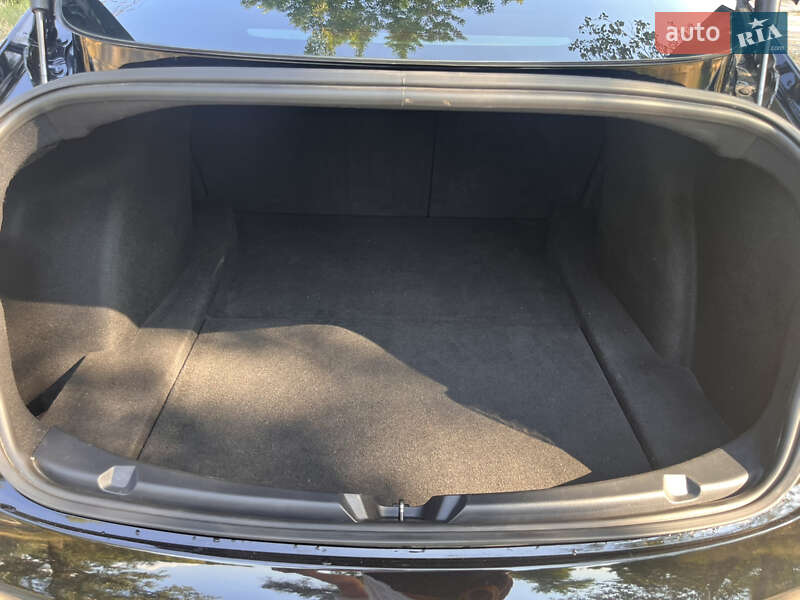 Седан Tesla Model 3 2019 в Кобеляках