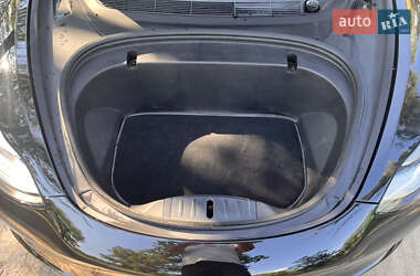 Седан Tesla Model 3 2019 в Кобеляках