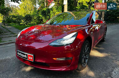 Седан Tesla Model 3 2020 в Киеве