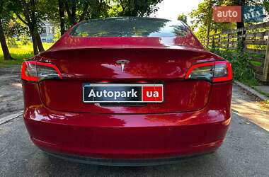 Седан Tesla Model 3 2020 в 