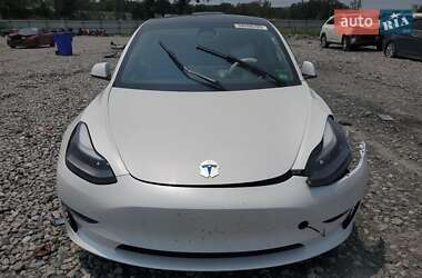 Седан Tesla Model 3 2023 в 