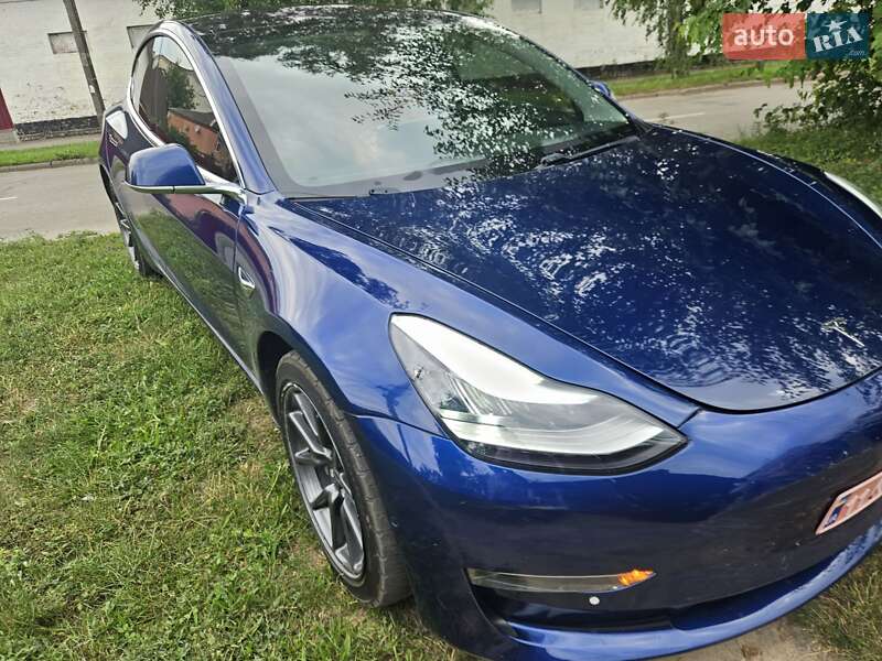 Седан Tesla Model 3 2018 в 