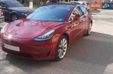 Седан Tesla Model 3 2019 в 